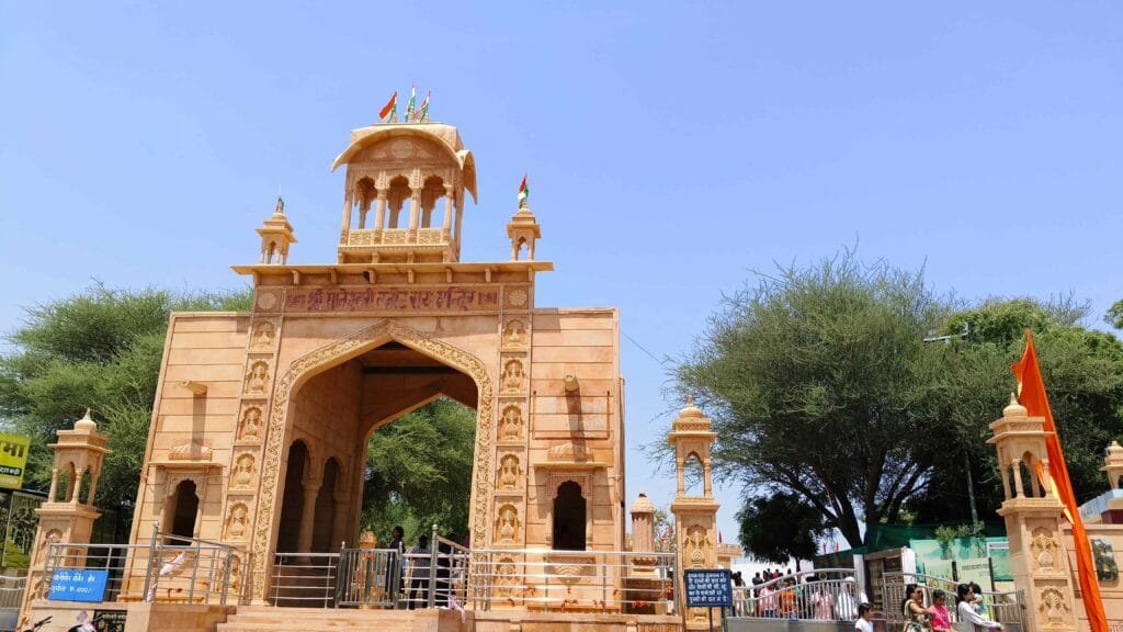 Udaipur vs. Jaisalmer: 2 Rajasthan Gems – Which City Should Be Your Next Destination?