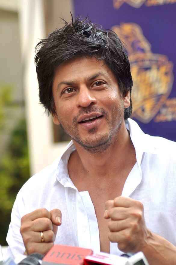 Shahrukh Khan vs Aamir Khan: 2 Paths to Stardom in Bollywood