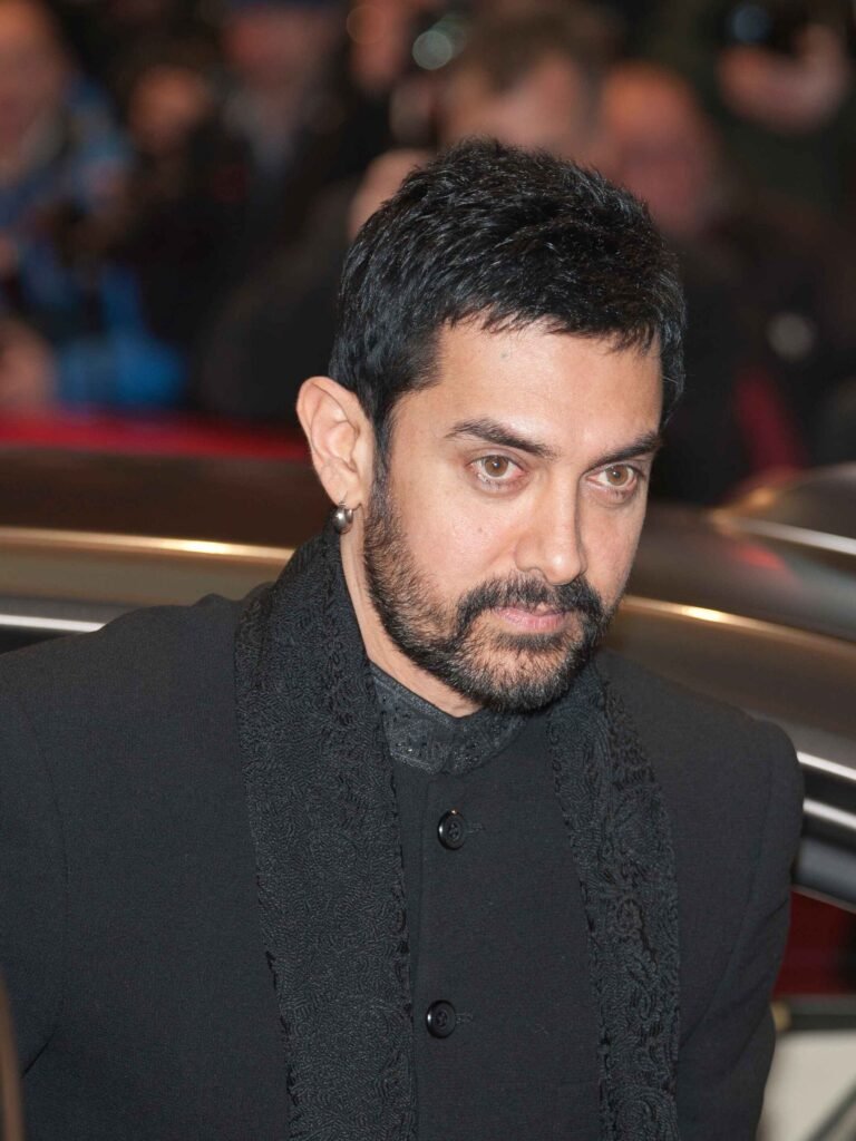 Shahrukh Khan vs Aamir Khan: 2 Paths to Stardom in Bollywood